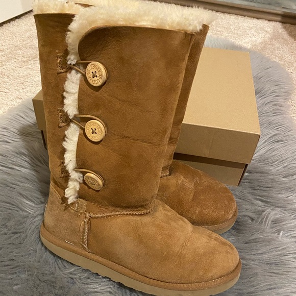 Authentic Bailey Button Triplet II boot - Picture 1 of 7